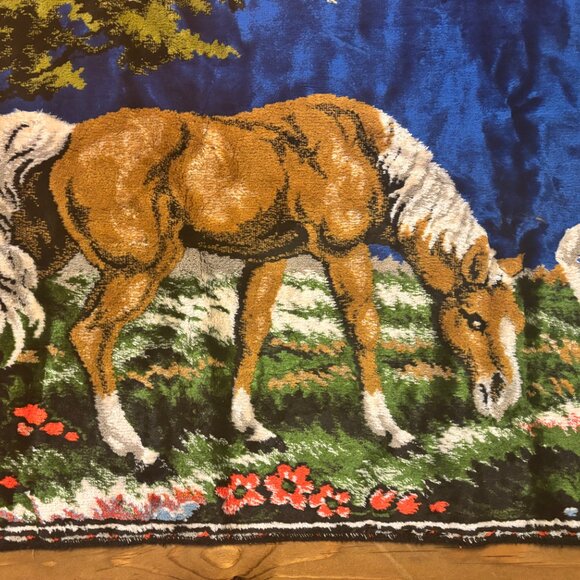 Beautiful Vintage Horse Tapestry - Picture 2 of 4